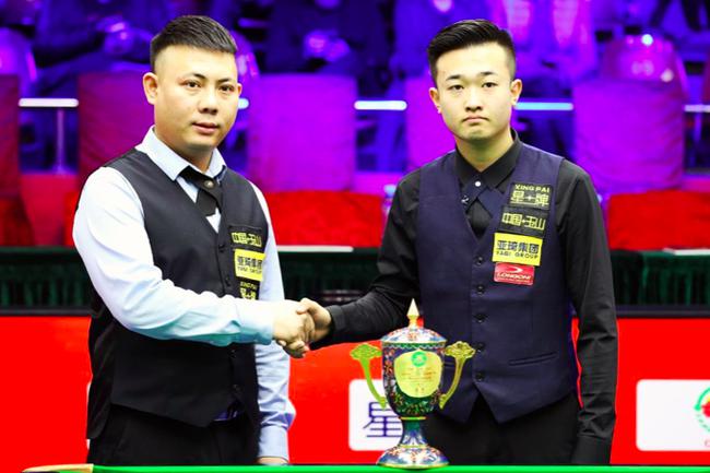 实施高压逼 实施高压逼