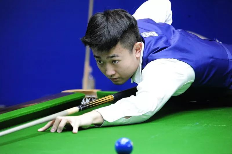 而他的低射 而他的低射