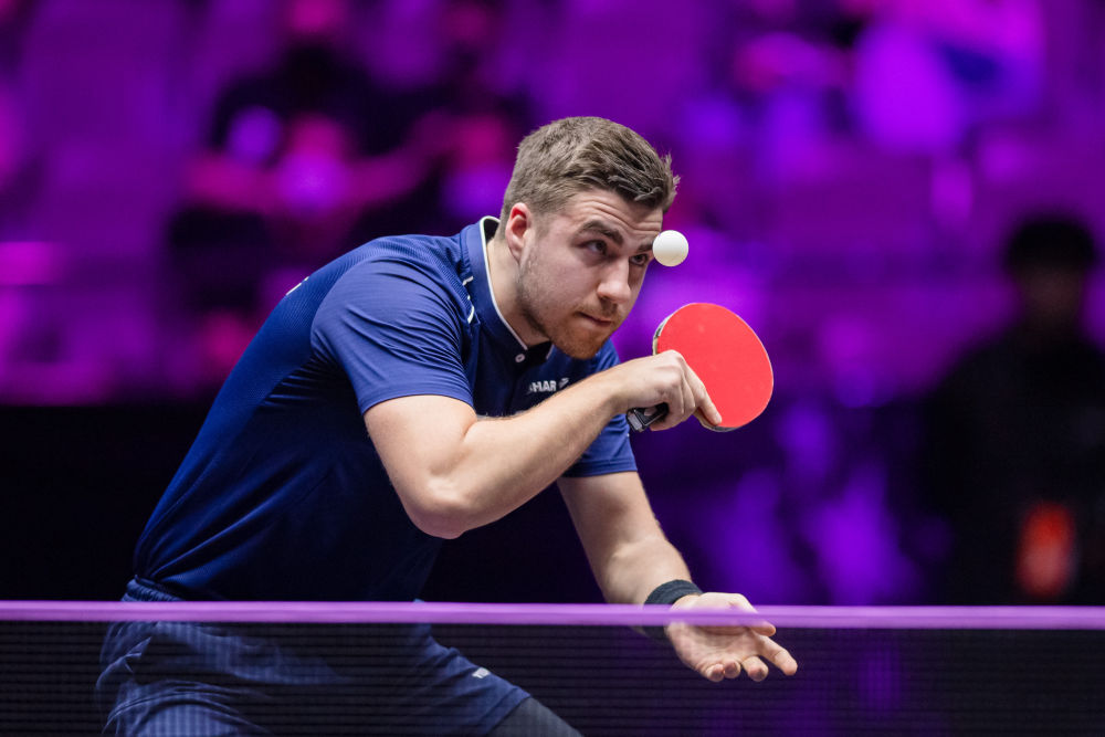 从平庸变为 从平庸变为